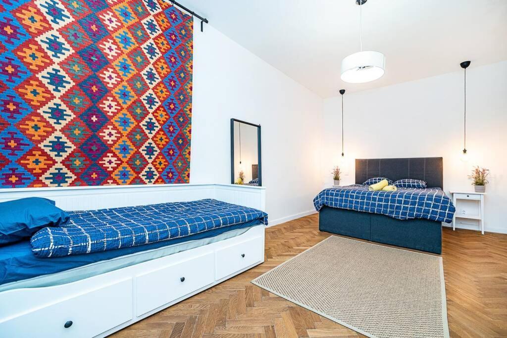 Апартаменты Elegant, Modern, 2-Bed Flat By Museum Of Прага Экстерьер фото